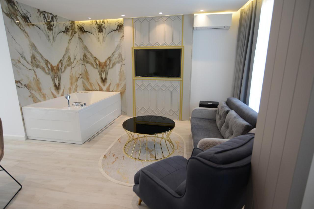 Ebbi Hotel Dhërmi Eksteriør bilde